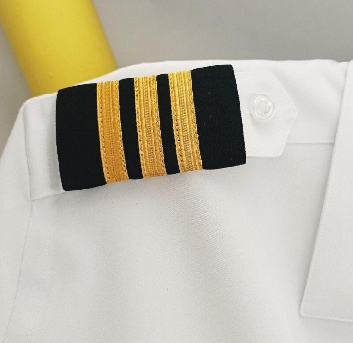 Four bar captain epaulette on a pilot shirt
